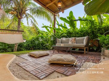 Se vende casa en Sayulita rodeada de hermosa vegetación ideal para rentas y vivir en paz