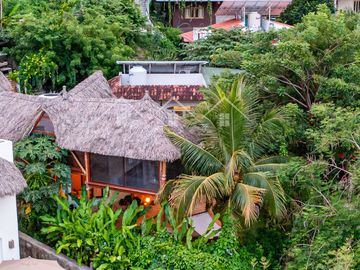 Se vende casa en Sayulita rodeada de hermosa vegetación ideal para rentas y vivir en paz