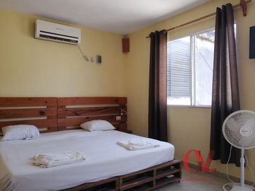 CASA AMUEBLADA CON 5 RECAMARAS EN EL BARRIO DE SANTIAGO IDEAL COMO INVERSION PARA ALOJAMIENTO