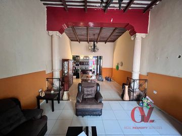 CASA AMUEBLADA CON 5 RECAMARAS EN EL BARRIO DE SANTIAGO IDEAL COMO INVERSION PARA ALOJAMIENTO
