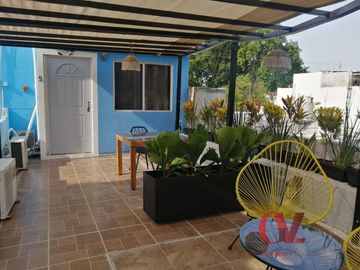 CASA AMUEBLADA CON 5 RECAMARAS EN EL BARRIO DE SANTIAGO IDEAL COMO INVERSION PARA ALOJAMIENTO