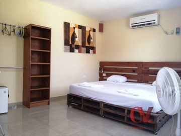 CASA AMUEBLADA CON 5 RECAMARAS EN EL BARRIO DE SANTIAGO IDEAL COMO INVERSION PARA ALOJAMIENTO