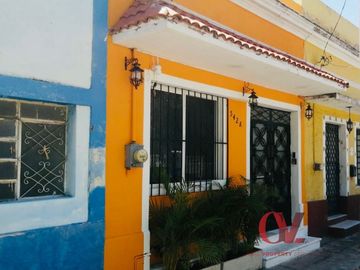 CASA AMUEBLADA CON 5 RECAMARAS EN EL BARRIO DE SANTIAGO IDEAL COMO INVERSION PARA ALOJAMIENTO