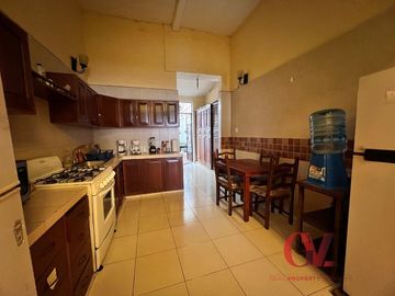 CASA AMUEBLADA CON 5 RECAMARAS EN EL BARRIO DE SANTIAGO IDEAL COMO INVERSION PARA ALOJAMIENTO