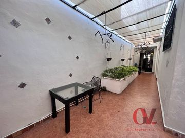 CASA AMUEBLADA CON 5 RECAMARAS EN EL BARRIO DE SANTIAGO IDEAL COMO INVERSION PARA ALOJAMIENTO