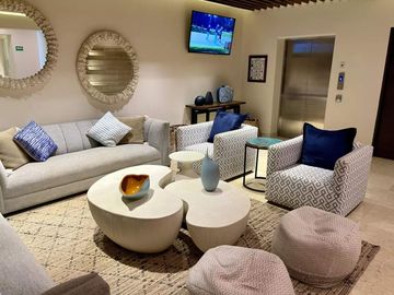 Condo con terraza y acceso directo al mar,  alberca y gym, Pacific Ocean, Cabo San Lucas.