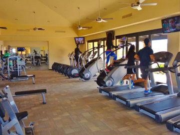 Condo con terraza y acceso directo al mar,  alberca y gym, Pacific Ocean, Cabo San Lucas.