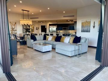 Condo con terraza y acceso directo al mar,  alberca y gym, Pacific Ocean, Cabo San Lucas.