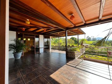 Casa de lujo en venta en Malacatos sector Taxiche