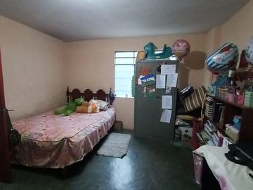 VENTA CASA CHOSICA SAN ANTONIO 3 PISOS CON LOCAL COMERCIAL