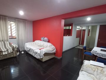 VENTA CASA CHOSICA SAN ANTONIO 3 PISOS CON LOCAL COMERCIAL