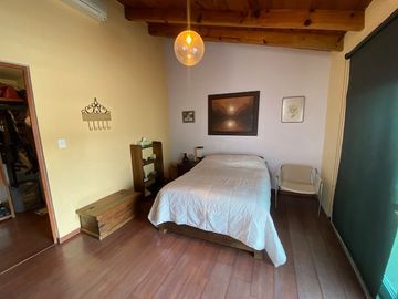 C200 CASA EN VENTA CUMBRES DEL MIRADOR MUY ILUMINADA ESXCELENTE PRECIO Y UBICACIÓN