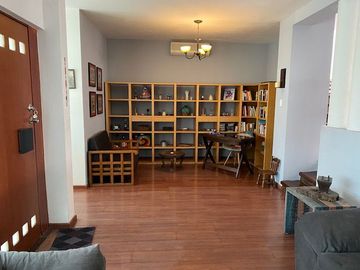 C200 CASA EN VENTA CUMBRES DEL MIRADOR MUY ILUMINADA ESXCELENTE PRECIO Y UBICACIÓN