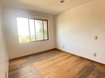 VENTA CASA CON SEGURIDAD BOSQUES DE LA HERRADURA