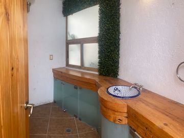 VENTA CASA CON SEGURIDAD BOSQUES DE LA HERRADURA