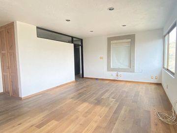 VENTA CASA CON SEGURIDAD BOSQUES DE LA HERRADURA