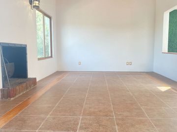 VENTA CASA CON SEGURIDAD BOSQUES DE LA HERRADURA