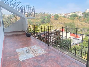 VENTA CASA CON SEGURIDAD BOSQUES DE LA HERRADURA