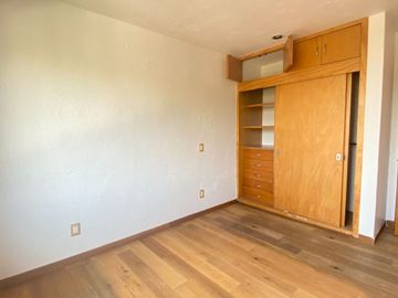 VENTA CASA CON SEGURIDAD BOSQUES DE LA HERRADURA