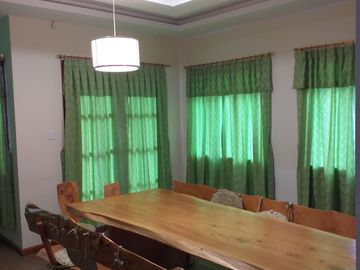 VENTA  CASA EN CAYAMBE, MIRADOR DE PUNTIACHIL, CERCA AL PARQUE CENTRAL