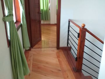 VENTA  CASA EN CAYAMBE, MIRADOR DE PUNTIACHIL, CERCA AL PARQUE CENTRAL