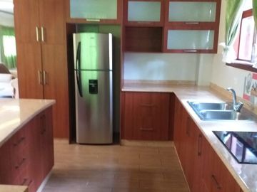 VENTA  CASA EN CAYAMBE, MIRADOR DE PUNTIACHIL, CERCA AL PARQUE CENTRAL