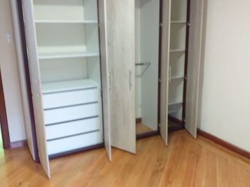 VENTA  CASA EN CAYAMBE, MIRADOR DE PUNTIACHIL, CERCA AL PARQUE CENTRAL