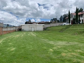 VENTA  CASA EN CAYAMBE, MIRADOR DE PUNTIACHIL, CERCA AL PARQUE CENTRAL