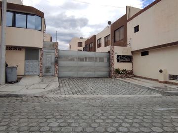 PUSUQUI VENTA DE HERMOSA  CASA CON JACUZZI A ESTRENAR