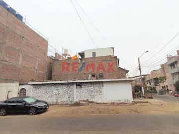 Se Vende Terreno En Esquina 120m2 A Espaldas Del Parque Zonal Wiracocha, En Sjl