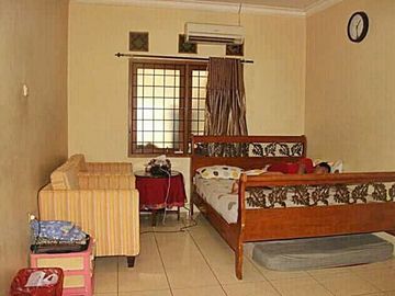 Rumah Langka Dekat Auto 2000 di Jl. Kebayoran Lama, Jakarta Barat