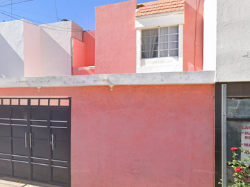 Casa En Venta En Arboledas Jacarandas, San Luis Potosí, REMATE ADJUDICADO