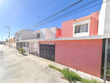 Casa En Venta En Arboledas Jacarandas, San Luis Potosí, REMATE ADJUDICADO
