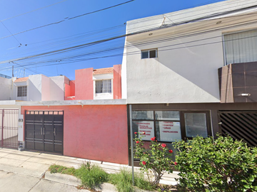 Casa En Venta En Arboledas Jacarandas, San Luis Potosí, REMATE ADJUDICADO