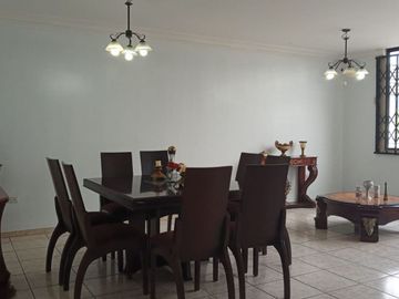 Vendo departamento en Cdla. Kennedy nueva