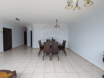Vendo departamento en Cdla. Kennedy nueva