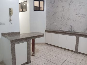 Vendo departamento en Cdla. Kennedy nueva