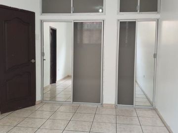 Vendo departamento en Cdla. Kennedy nueva