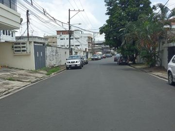 Vendo departamento en Cdla. Kennedy nueva