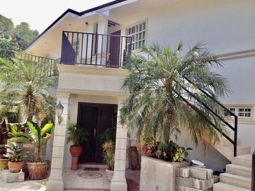 5 Bedroom House & Lot With Swimming Pool For Sale at Beverly Hills Subdivision Antipolo