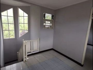 Rumah Dlm Komplek Tanah 200 M2 di Pesanggrahan, Jak Sel 2,45 M Sj