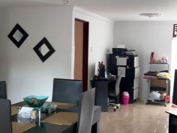 SE VENDE CASA MULTIFAMILIR DE TRES PISOS CON TERRAZA. BARRIO FÁTIMA, TULUÁ (VALLE).