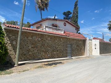 Quinta en Venta en Villas Campestres en Ciénega de Flores N.L. (3 casas)