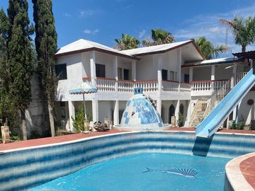 Quinta en Venta en Villas Campestres en Ciénega de Flores N.L. (3 casas)