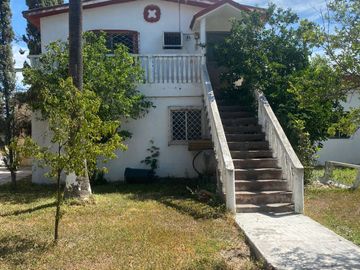 Quinta en Venta en Villas Campestres en Ciénega de Flores N.L. (3 casas)