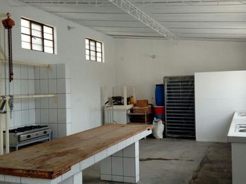 VENTA DE EDIFICACION MAS TERRENO EN HUARAL