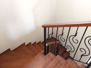 Rumah Hook Mewah di Casa Grande Residence