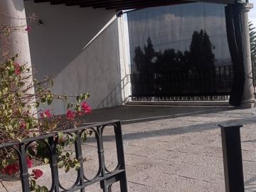 Parte baja del fraccionamiento a tres calles de  Bernardo Quintana