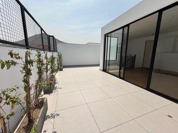 EN VENTA TRIPLEX 303 DE ESTRENO EN Ca. Aster, SURCO !ENTREGA INMEDIATA!