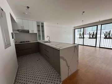 EN VENTA TRIPLEX 303 DE ESTRENO EN Ca. Aster, SURCO !ENTREGA INMEDIATA!